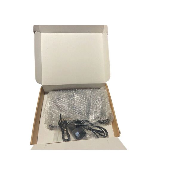 Microsoft Surface Laptop 2 13.5" i7 8GB 256GB SSD Touch Win Touchscreen - Picture 7 of 7